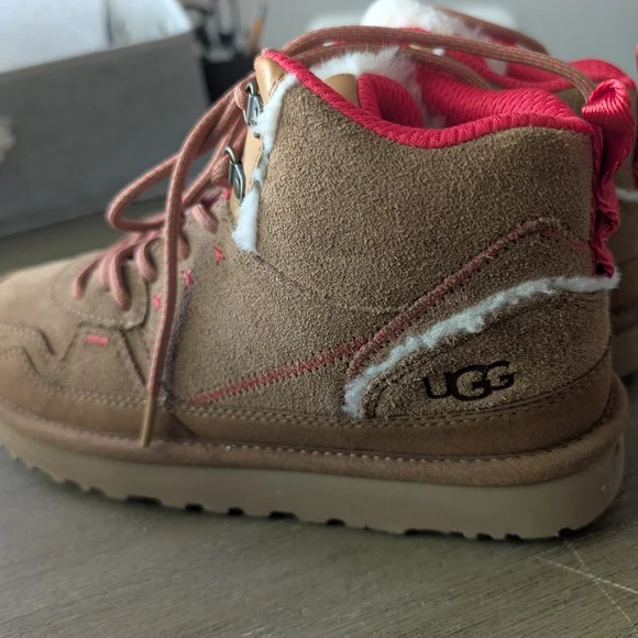 UGG Highland Hi Heritage Sneakers New! Size 8 - Picture 3 of 13